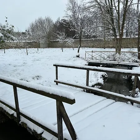 La Demeure De Paule Neuvy-au-Houlme
