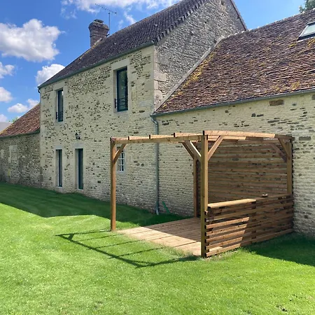 La Demeure De Paule Neuvy-au-Houlme