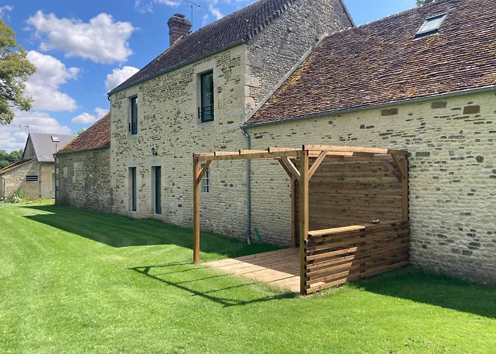 La Demeure De Paule Neuvy-au-Houlme